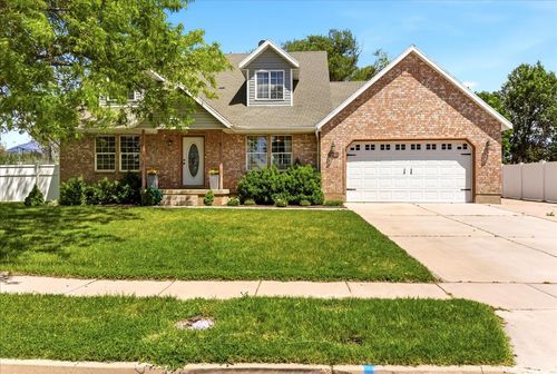 1016 N 525 W, Clinton, UT, 84015-4500 | Card Image