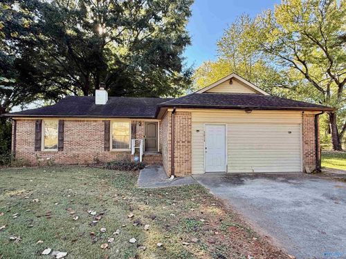 5016 Shaun Cir, Huntsville, AL, 35811-9583 | Card Image