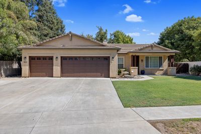 5812 W Ceres Avenue, House other with 3 bedrooms, 2 bathrooms and null parking in Visalia CA | Image 1