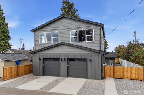 b-1511 Fulton St, Everett, WA, 98201-2382 | Card Image