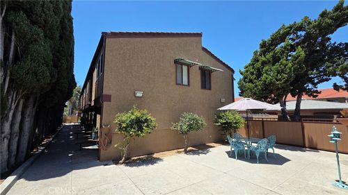 5822 Fullerton Ave, Buena Park, CA, 90621-2037 | Card Image
