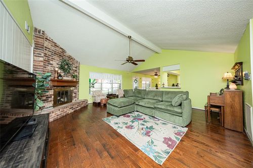 2026 Briar Ridge Dr, Rosenberg, TX, 77471-4834 | Card Image