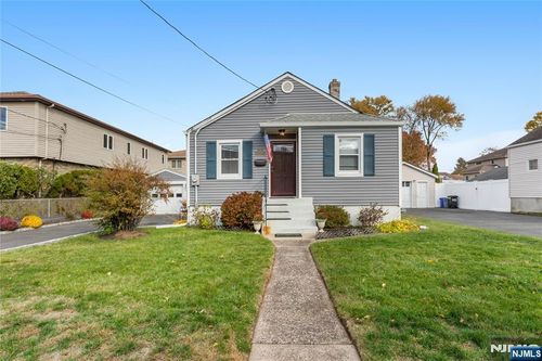 138 5th St, Saddle Brook, NJ, 07663-6147 | Card Image