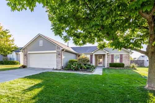 13293 Westwood Ln, Fishers, IN, 46038-5832 | Card Image