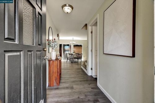 1000 View Dr, Richmond, CA, 94803-1250 | Card Image