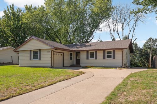 11748 Bittersweet St Nw, Coon Rapids, MN, 55433-2914 | Card Image