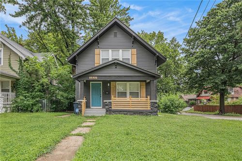 1820 E 55th St, Kansas City, MO, 64130-3302 | Card Image