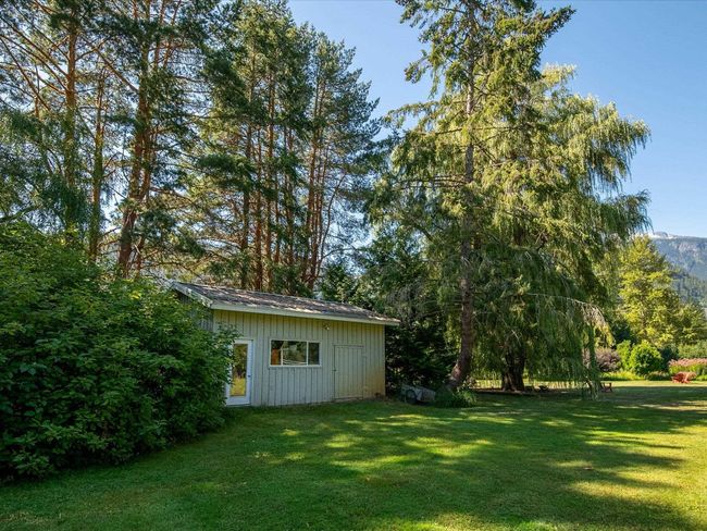 7702 Guthrie Road, House other with 5 bedrooms, 2 bathrooms and 1 parking in Pemberton BC | Image 39