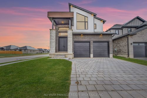 260 Crestview Dr, Komoka, ON, N0L1R0 | Card Image