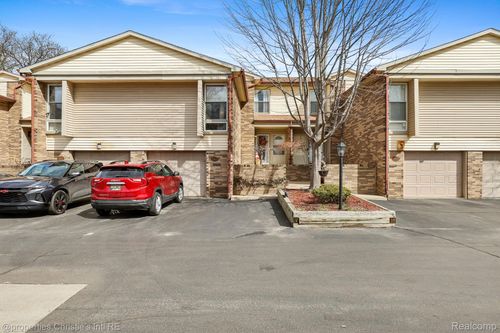 1927 Pembridge Pl, Detroit, MI, 48207-3815 | Card Image