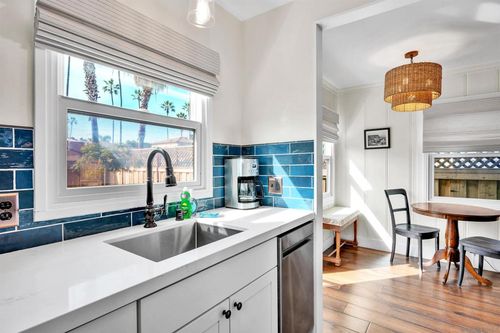 5119 Lotus St, San Diego, CA, 92107-1309 | Card Image