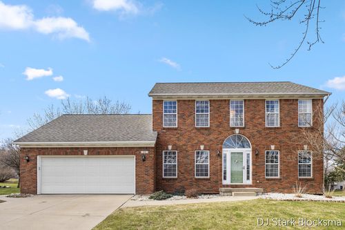 69 Rogue River View Dr Ne, Rockford, MI, 49341-8244 | Card Image