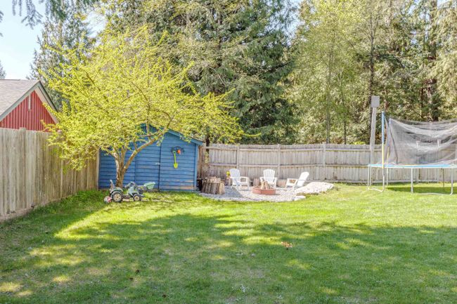545 King Road, House other with 3 bedrooms, 2 bathrooms and 4 parking in Gibsons BC | Image 33