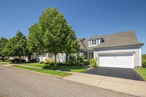 112 Ashley, Southampton, NY, 11977 | Card Image