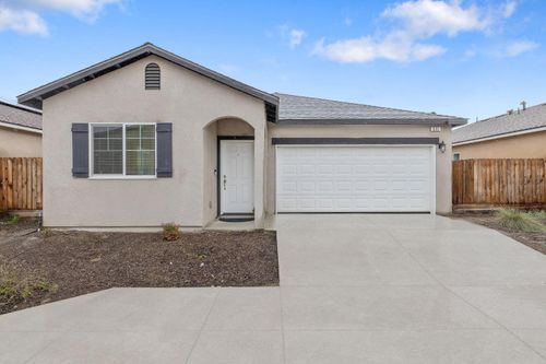 535 Sandtrap Ln, Lemoore, CA, 93245-9746 | Card Image