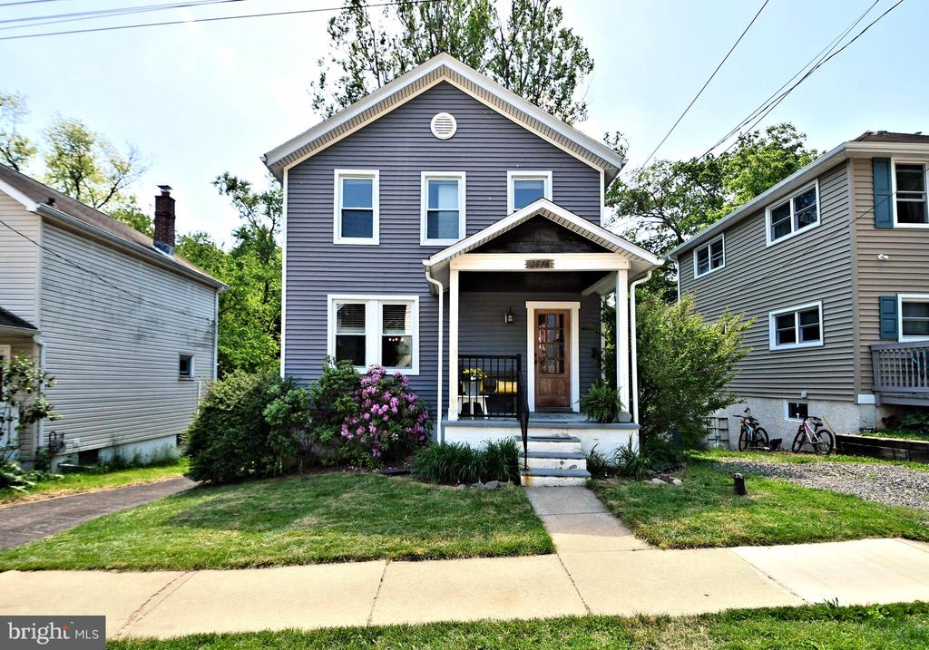 2nd St, Norristown, PA 19403