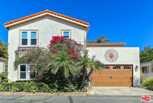 117 Navajo Ln, Topanga, CA, 90290-4452 | Card Image