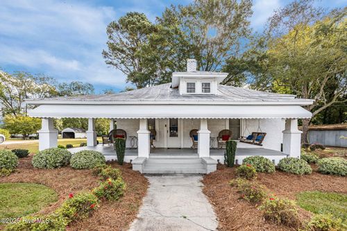 202 N Main St, Walstonburg, NC, 27888 | Card Image