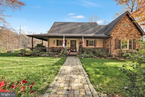 309 Club Rd, BETHEL, PA, 19507-9682 | Card Image