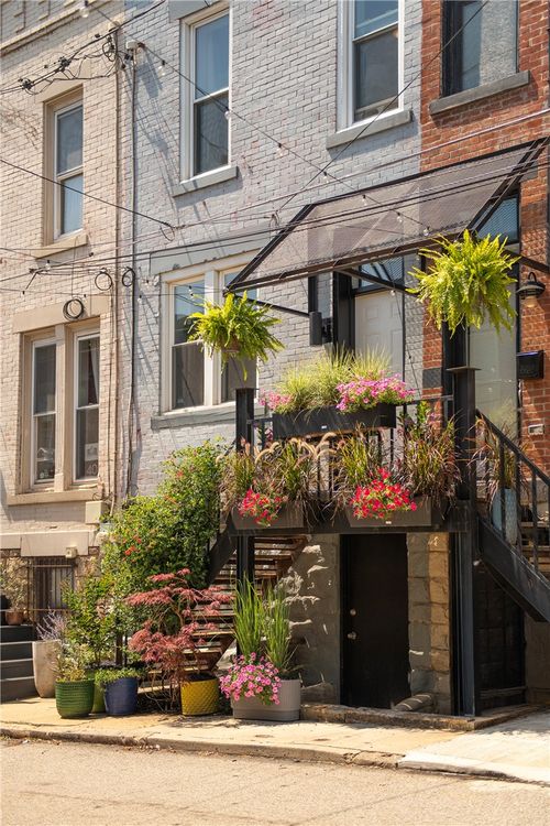 402 Alpine Ave, Pittsburgh, PA, 15212-4025 | Card Image
