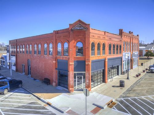 204 E Oklahoma Ave, Guthrie, OK, 73044-3245 | Card Image