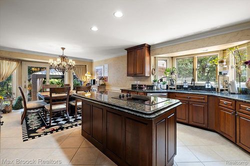 13000 Janine Ct, Shelby Twp, MI, 48315-4737 | Card Image