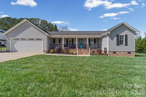 110 Westover Drive, Lincolnton, NC, 28092 | Card Image