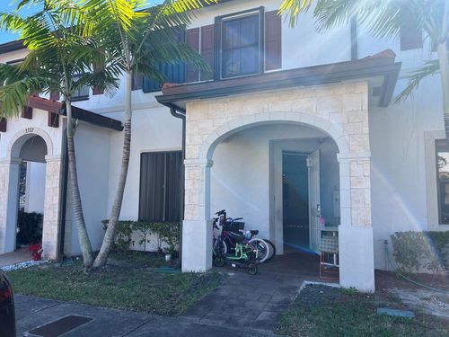 3376 W 105th Terrace, Hialeah, FL, 33018 | Card Image
