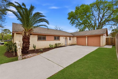 9211 Benning Dr, Houston, TX, 77031-2202 | Card Image