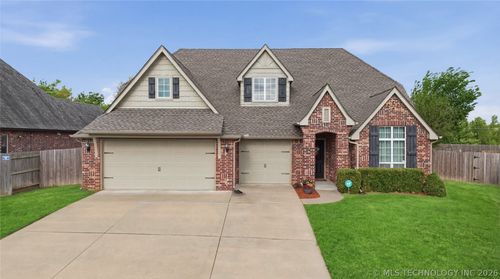 11202 S Madison St, Jenks, OK, 74037-1832 | Card Image