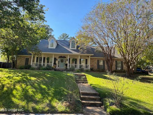 600 Pinecrest Dr, Madison, MS, 39110-8034 | Card Image