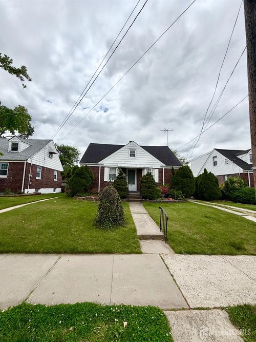 85 Hermann Ave, Carteret, NJ, 07008-2236 | Card Image