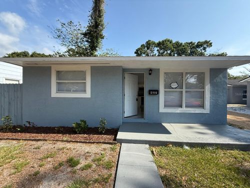 427 40th Ave S, SAINT PETERSBURG, FL, 33705-3937 | Card Image