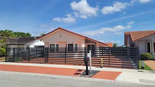 14641 Sw 52nd St, Miami, FL, 33175-5715 | Card Image