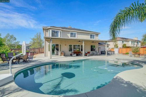 2121 Bluffs Dr, Livermore, CA, 94551-7718 | Card Image