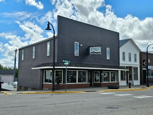 101 W Main St, Spring Grove, MN, 55974-1276 | Card Image