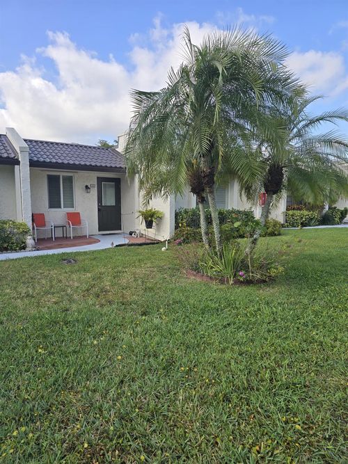 222 Lake Constance Dr, West Palm Beach, FL, 33411-2424 | Card Image