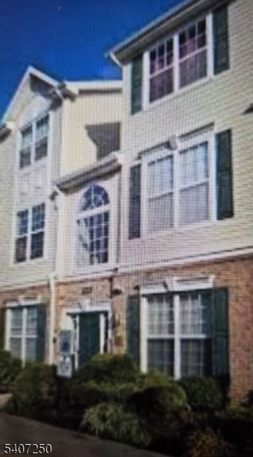 95 Limerick Ln, Phillipsburg, NJ, 08865-5727 | Card Image