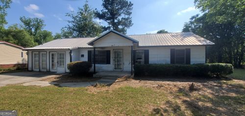 810 Laura St, Glennville, GA, 30427-2174 | Card Image