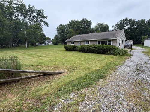 1988 Greensburg Rd, Green, OH, 44720-1058 | Card Image
