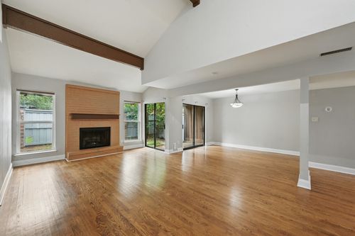 3189 Golden Oak Ct, Farmers Branch, TX, 75234 | Card Image
