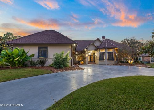 204 Inverness Ln, Broussard, LA, 70518-6117 | Card Image