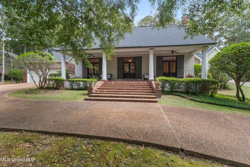 4 Bocage Rd, Hattiesburg, MS, 39402-8745 | Card Image