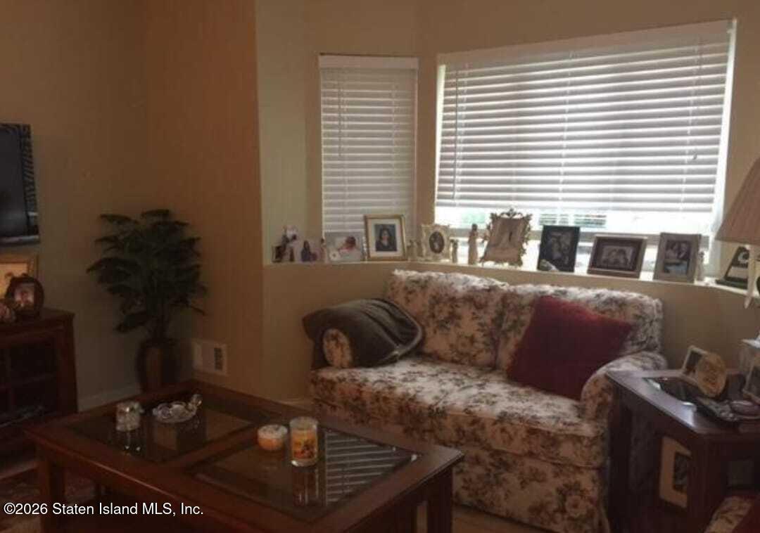 Residential Lease in Staten Island 2