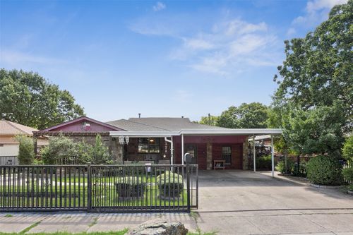 8332 Foxwood Ln, Dallas, TX, 75217-1919 | Card Image