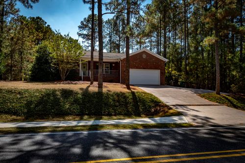 440 Spring Lake Dr, Pinehurst, NC, 28374-7703 | Card Image