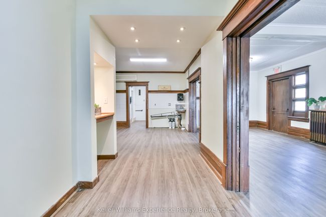 342 King St, Home with 0 bedrooms, 0 bathrooms and 4 parking in Midland ON | Image 9