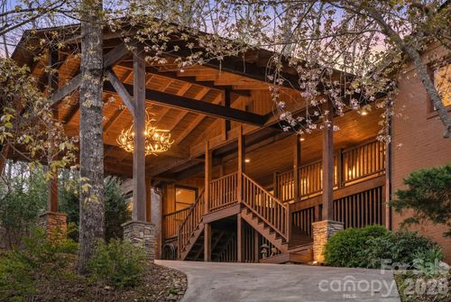 98 Scarlett Dr, Pisgah Forest, NC, 28768-9513 | Card Image