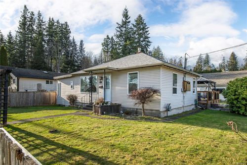 2742 Vargo Rd, Campbell River, BC, V9W4W9 | Card Image