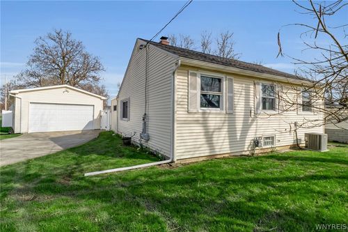 9 Primrose Dr, Cheektowaga, NY, 14225-2507 | Card Image